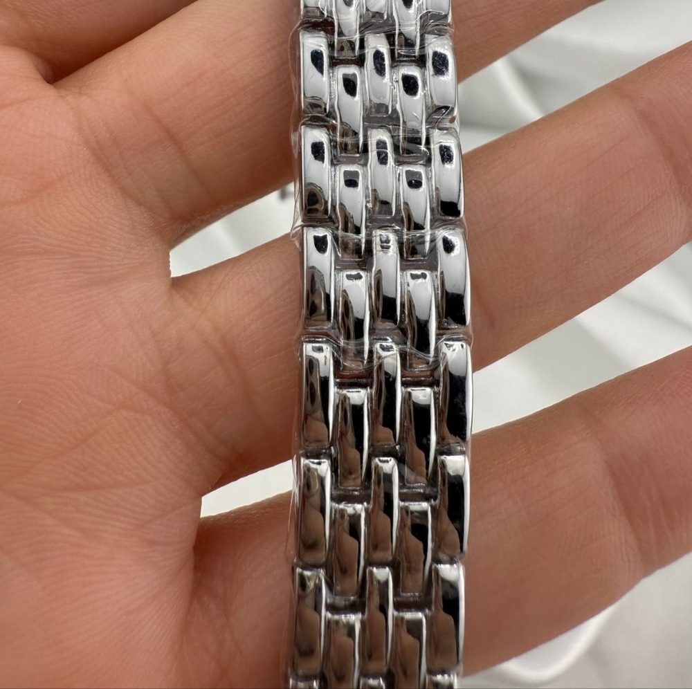 Unique Panthere Classic Silver Watch with Crystal Accents - Picture 7 of 7